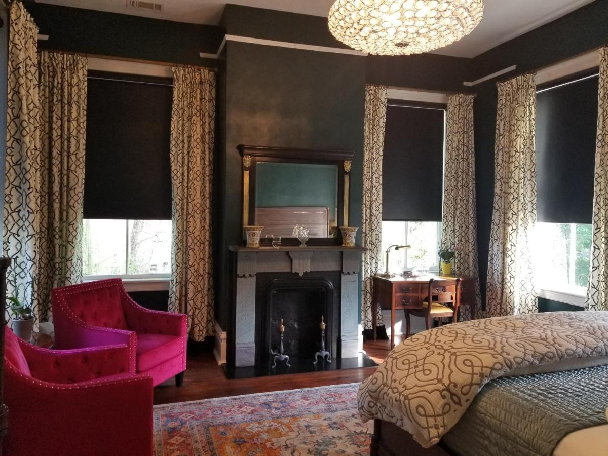 Thomas Weihs Haus Bed & Breakfast Savannah Eksteriør bilde